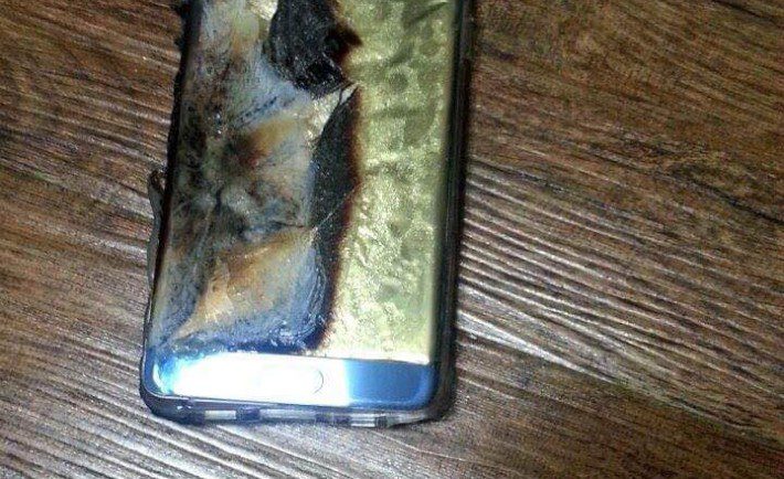 Galaxy Note 7 explodes 3